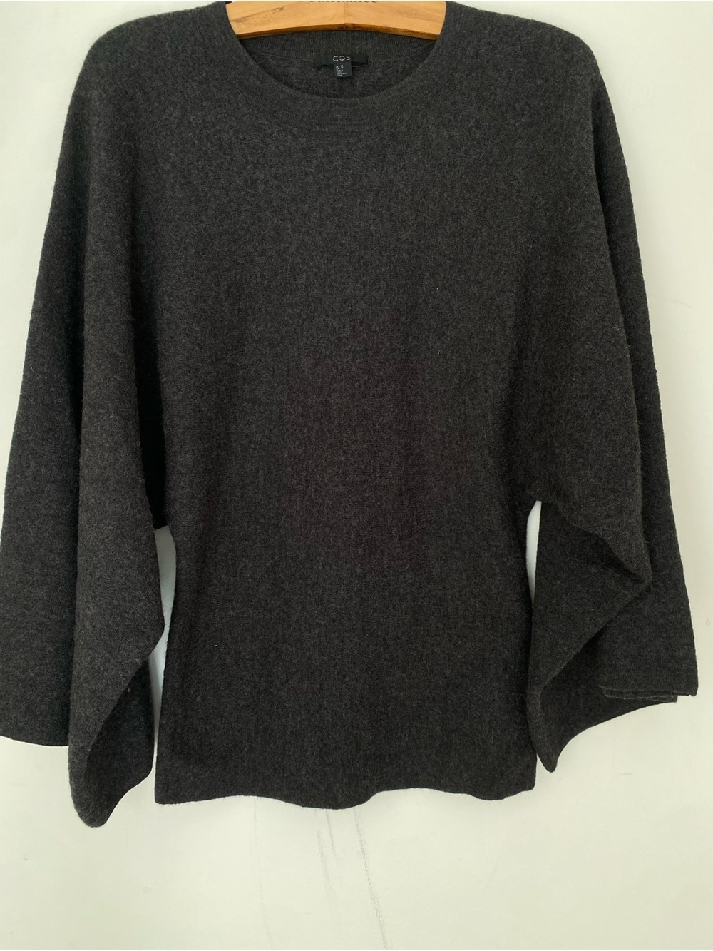 COS Sweater Women’s XS 100% Wool Gray Crewneck